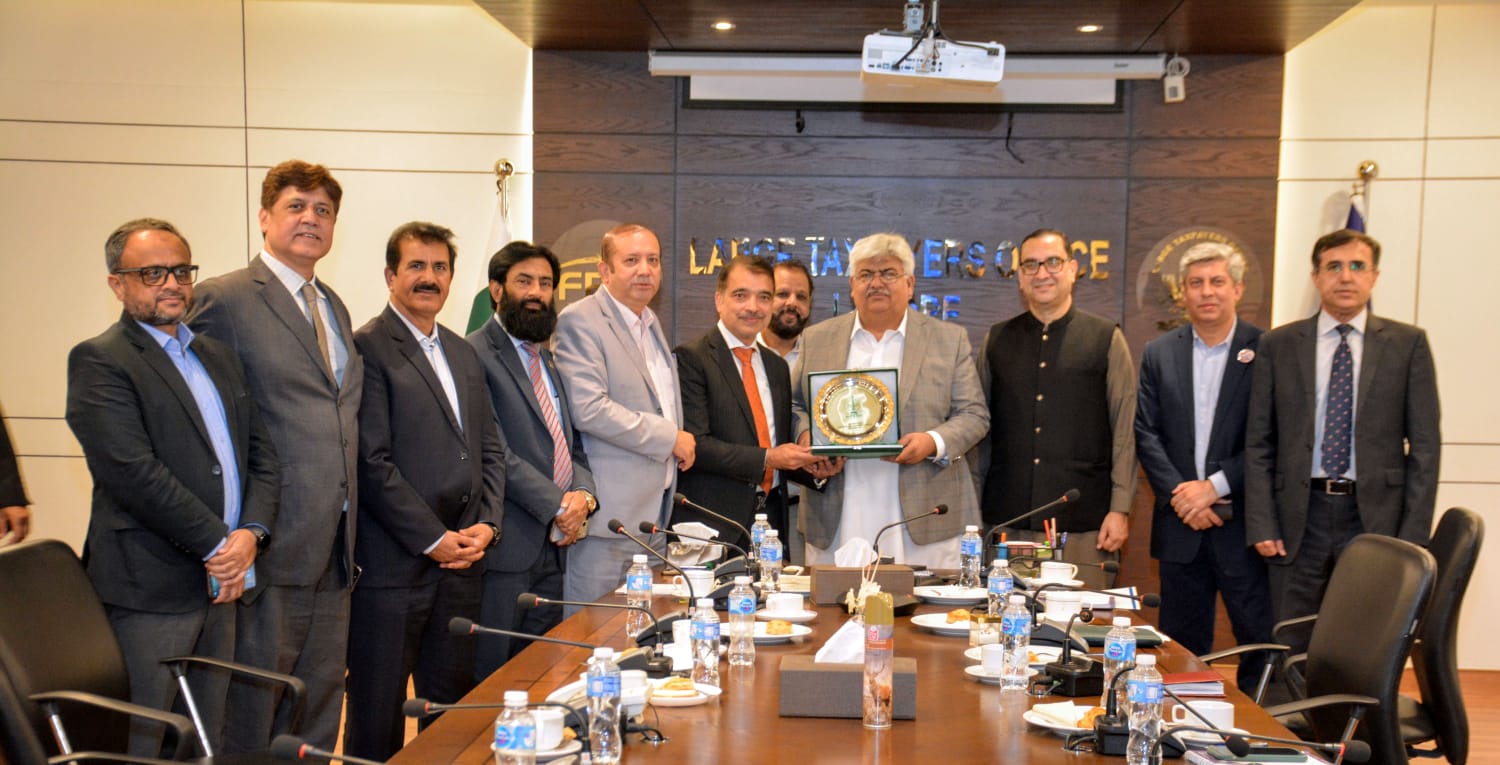 CHAIRMAN FBR HOLDS MEETING WITH LAHORE CHAMBER OF COMMERCE AND INDUSTRY AT LTO LAHORE