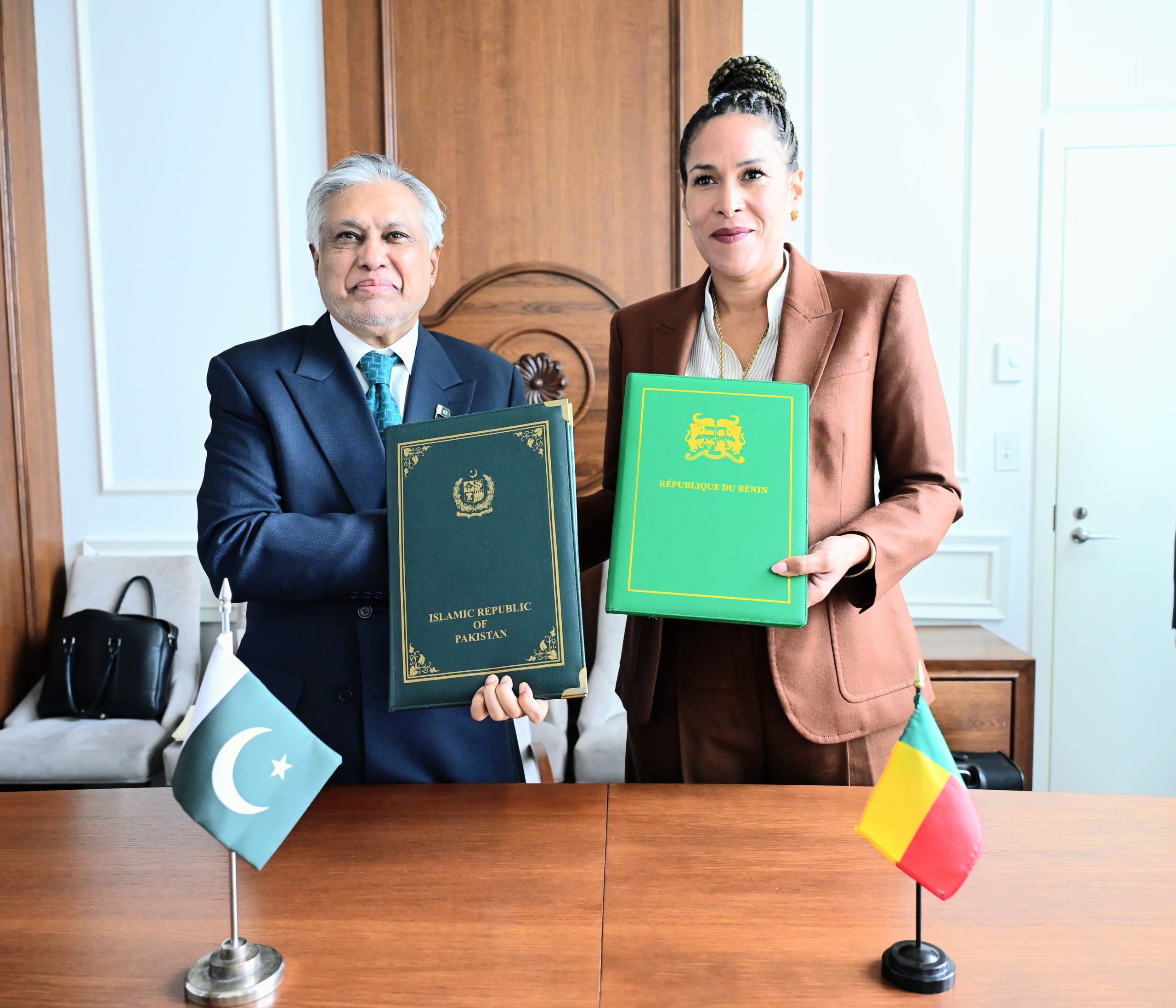 Pakistan, Benin Sign MoU to Institutionalise Bilateral Political Consultations