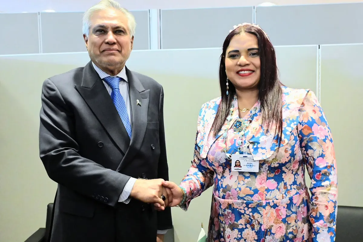 Ishaq Dar, Maldives Foreign Minister Discuss Strengthening Bilateral Ties at UNGA