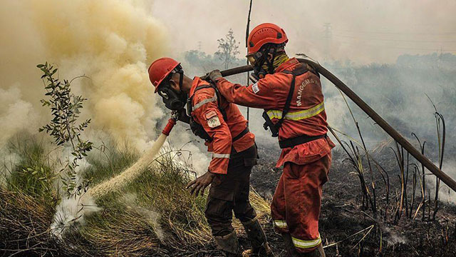 Toxic haze from Indonesia spreads to Malaysia and Philippines due to wildfires