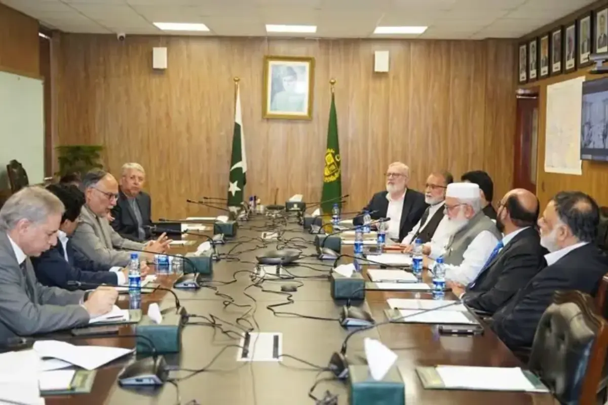 Jamaat-e-Islami Delegation Meets Federal Ministers Over Fuel Relief