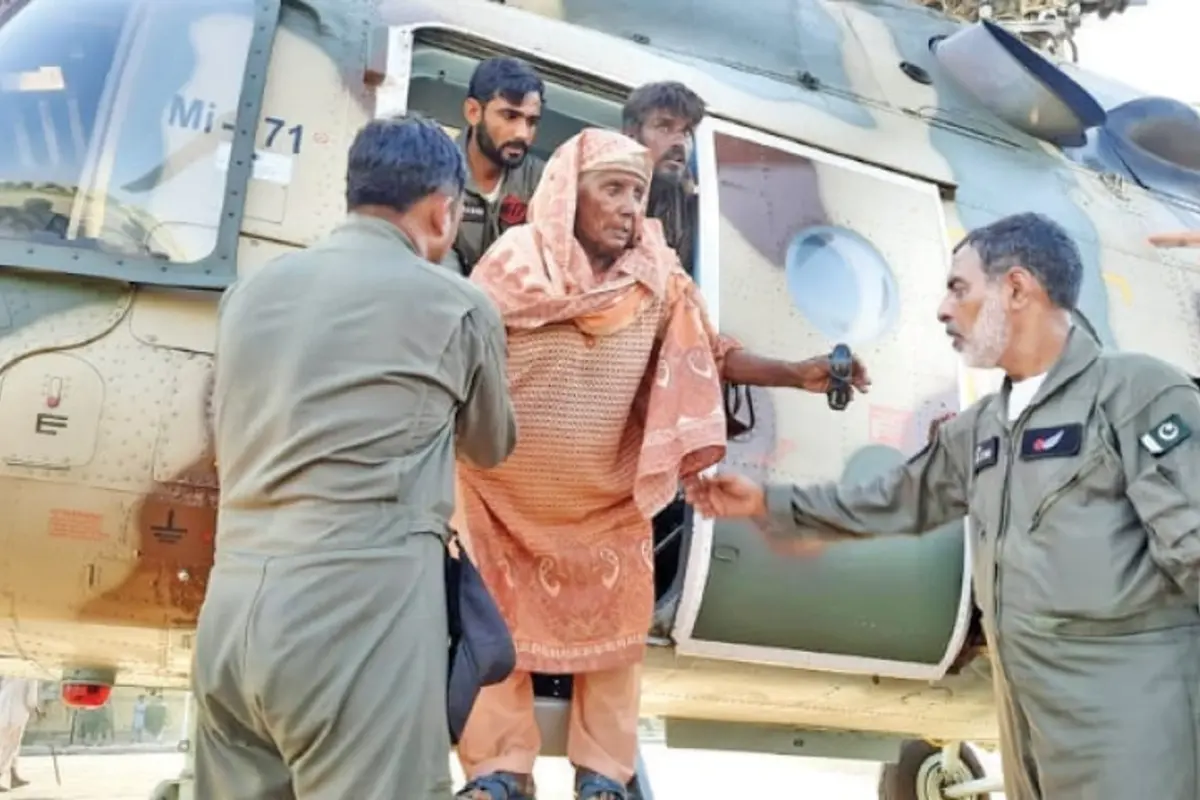 Pakistan Army Launches Relief Operation After Canal Breach in Dera Ismail Khan