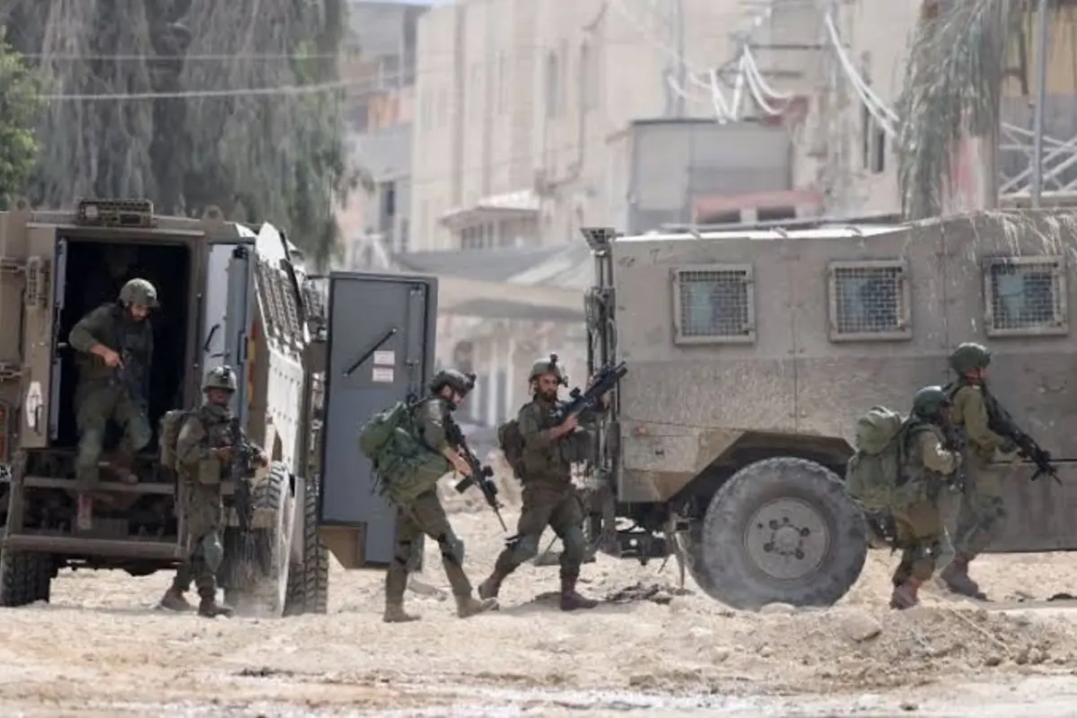 Israeli Forces Abduct Two Palestinians, Including Child, in West Bank Raids