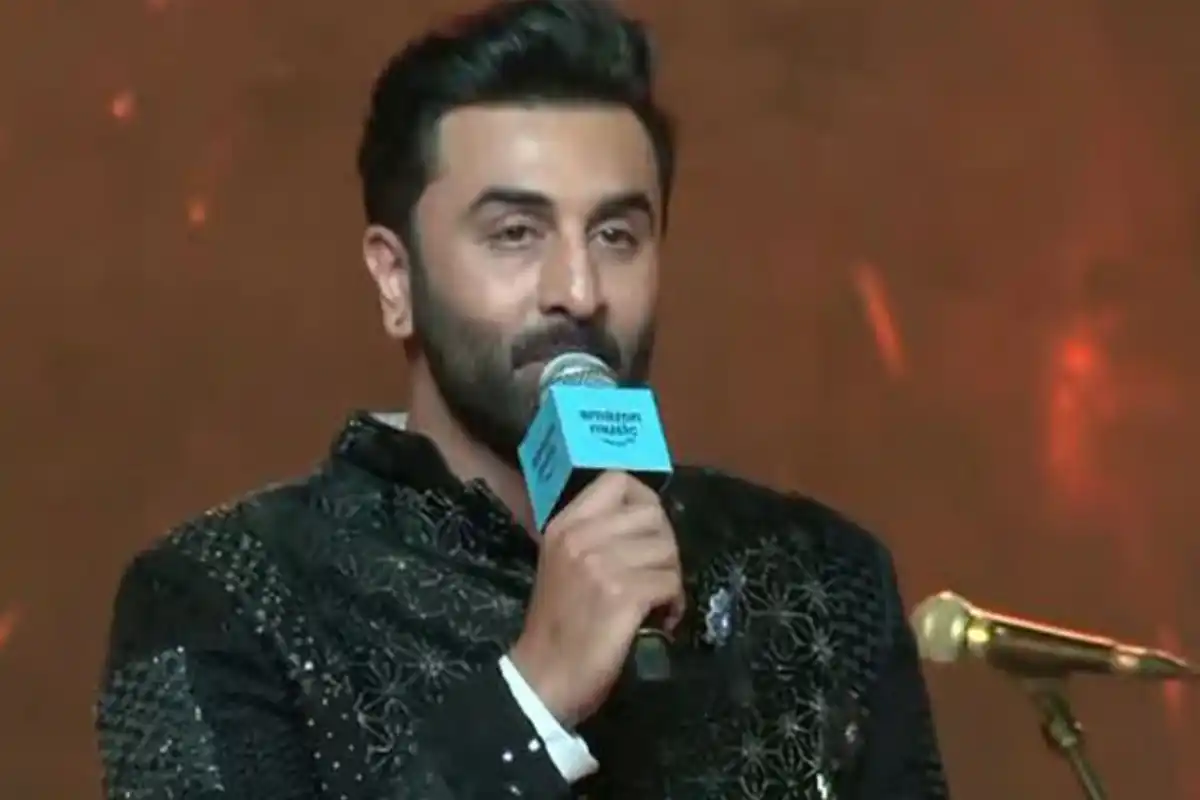 Ranbir Kapoor Says Sorry Over Kolkata Dussehra Speech