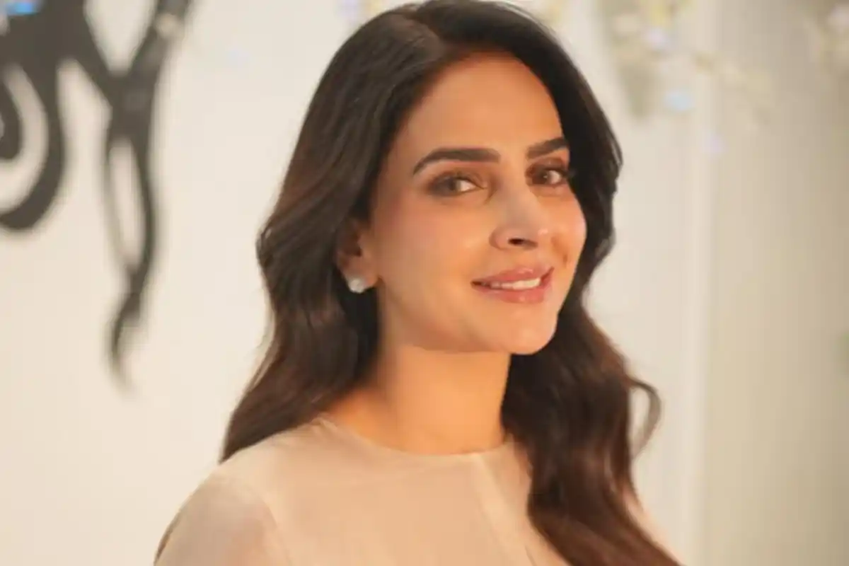 Saba Qamar Reveals Why She Was Absent From Social Media