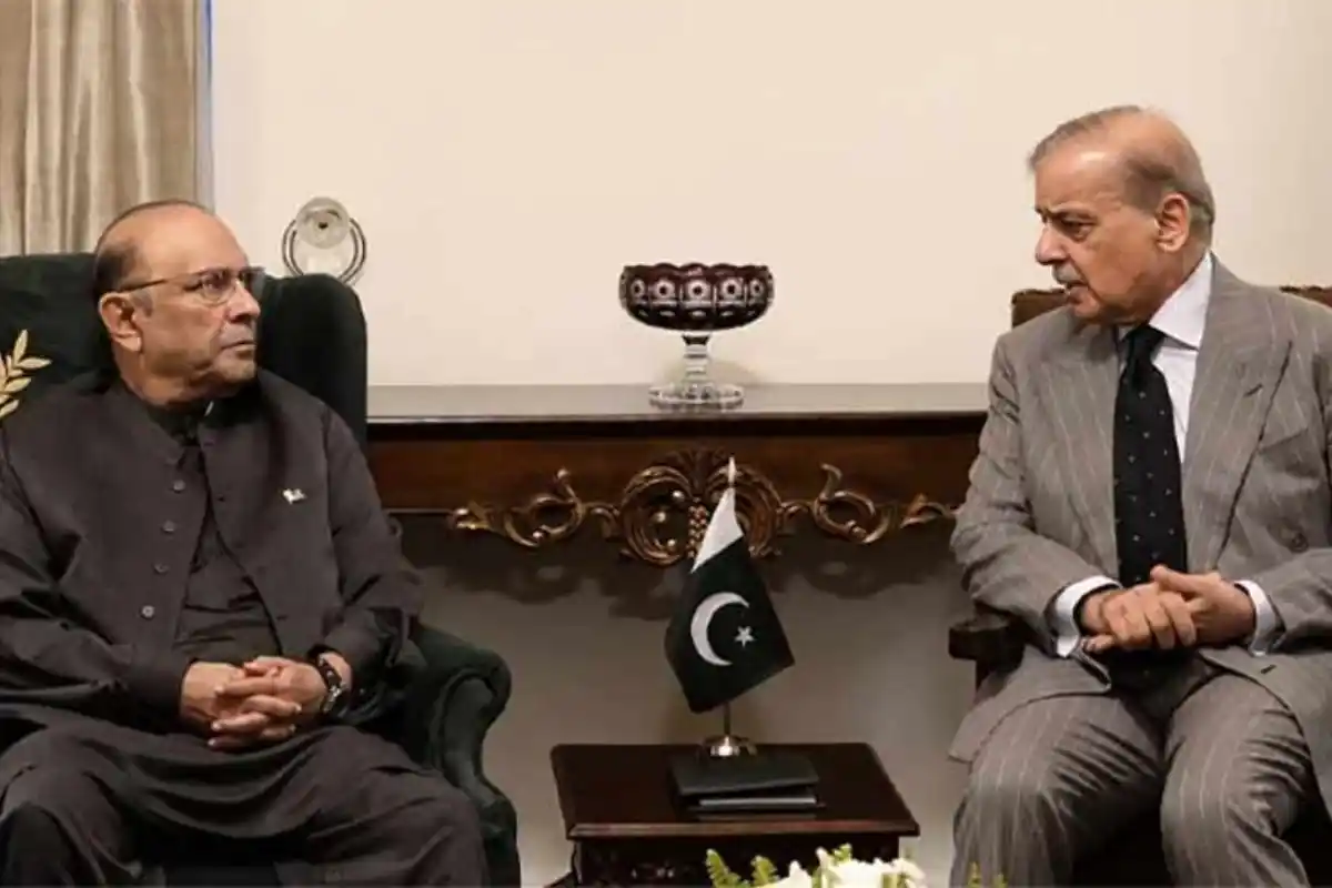 President Asif Ali Zardari, Minister Shehbaz Sharif Discuss Possible Governor’s Rule in KP