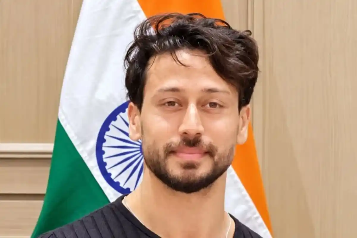 Tiger Shroff’s Team Warns Against Fake News About Firing Incident