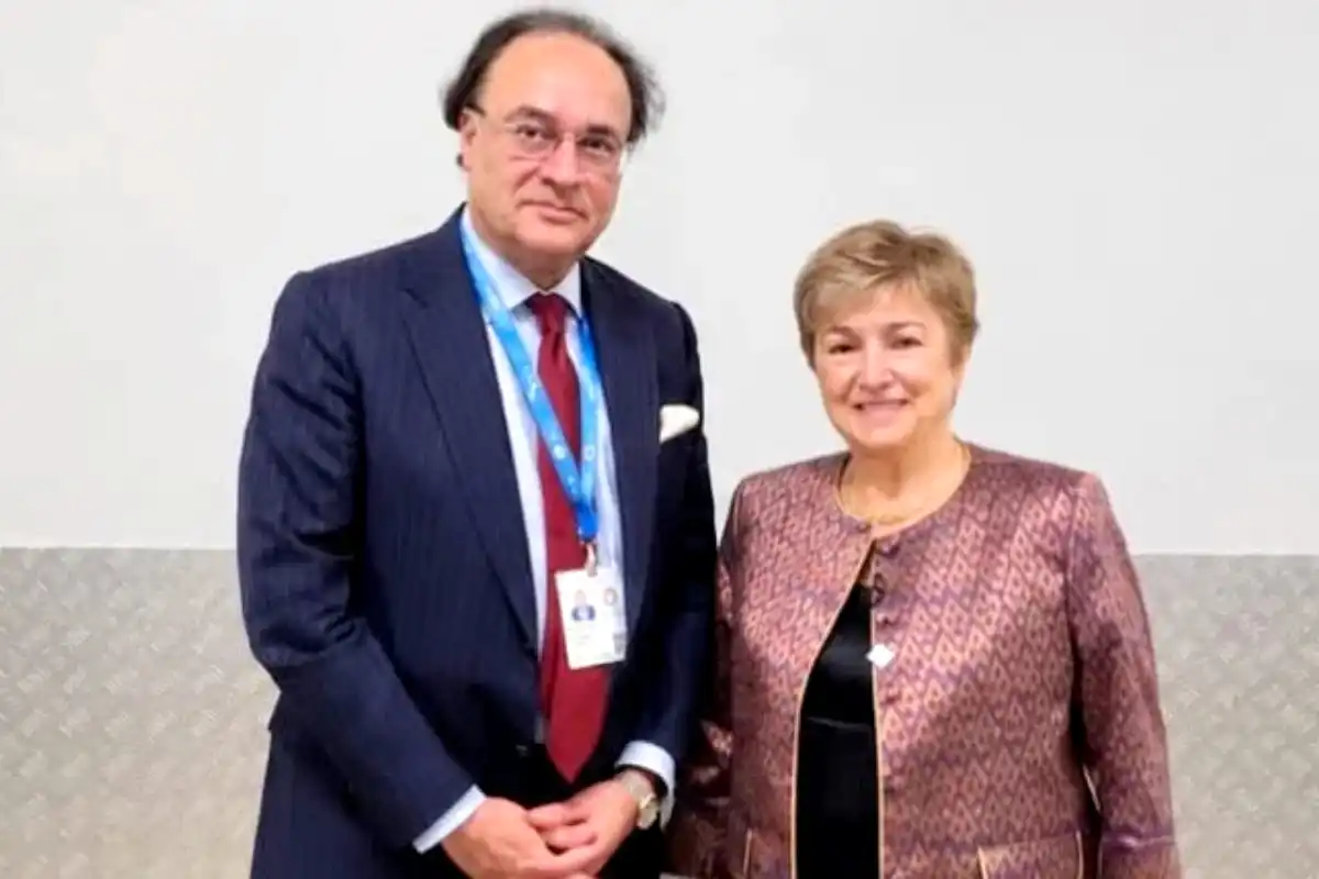 Aurangzeb Meets IMF Chief, Stresses Continuation of Economic Reforms