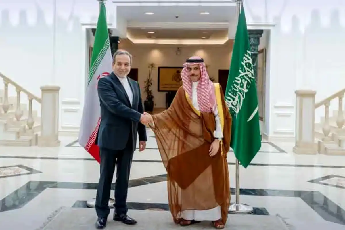 Iran Offers to Help Facilitate Dialogue Between Saudi Arabia and Yemen