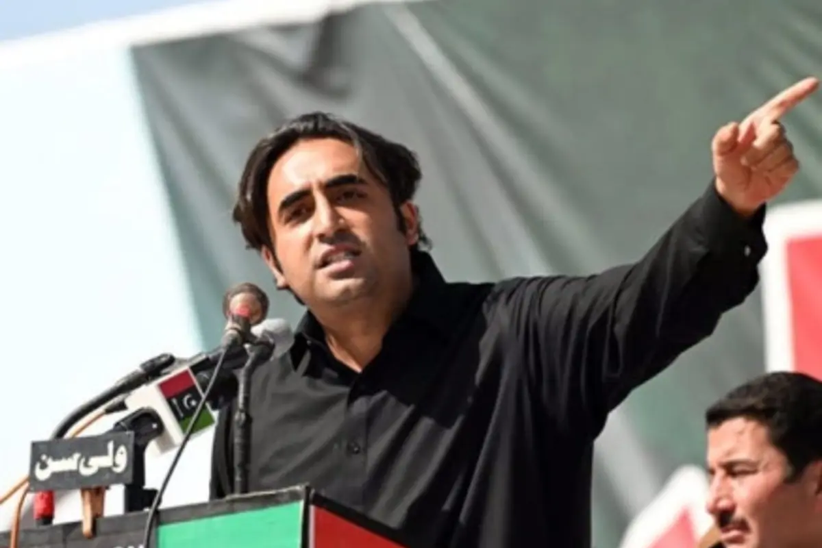 Bilawal Bhutto Pays Tribute to Karsaz Martyrs, Calls for Unity Against Terrorism