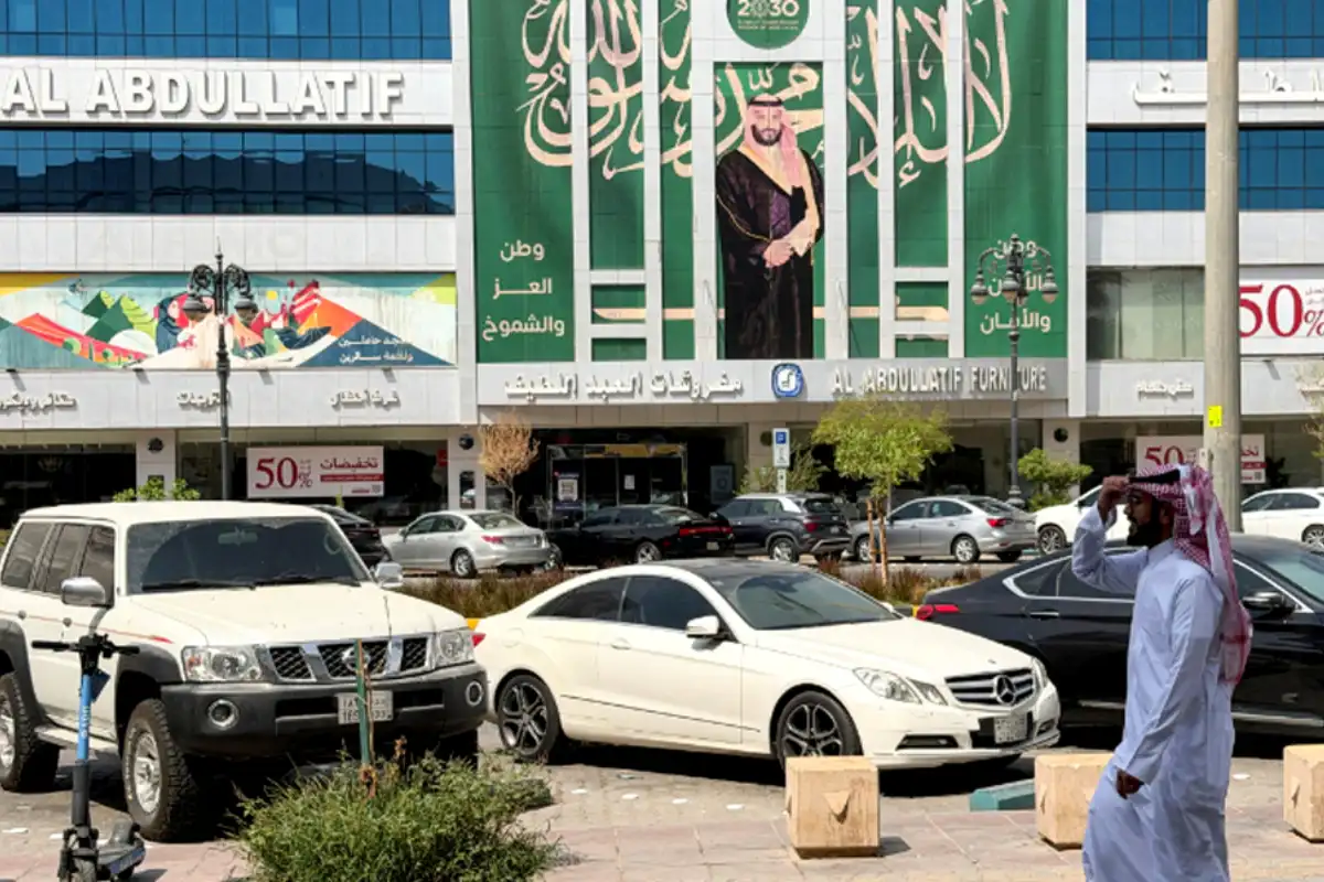 Saudi-Led Coalition Says Houthi Ballistic Missile Attack on Riyadh Foiled